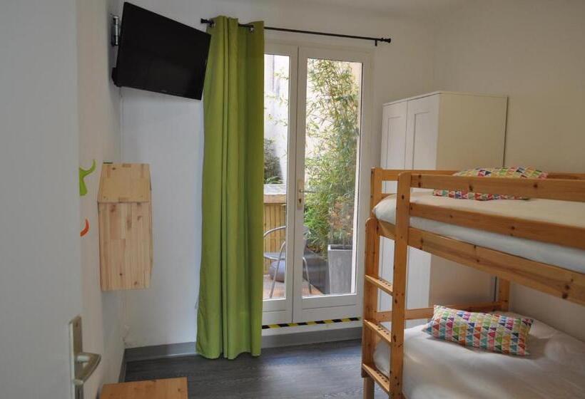 غرفة عائلية, Hôtel De La Mer