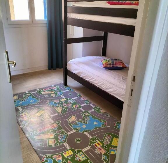 غرفة عائلية, Hôtel De La Mer