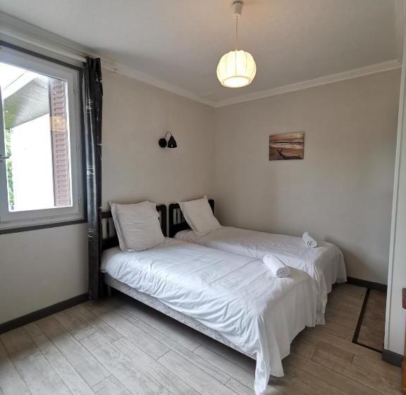 家庭间, Source De La Vallée