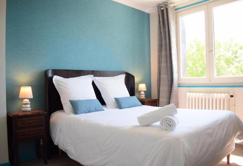 标准间, Source De La Vallée