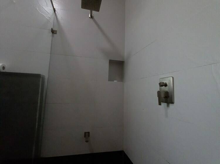 اتاق استاندارد, The Alps