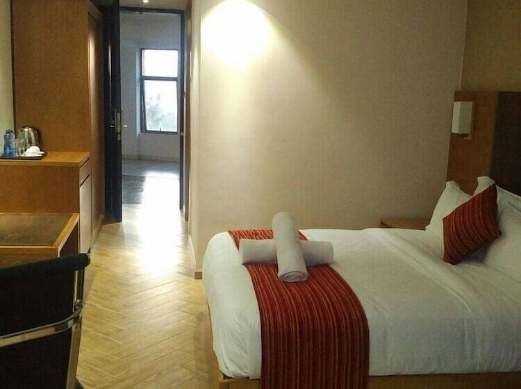 اتاق استاندارد, The Alps