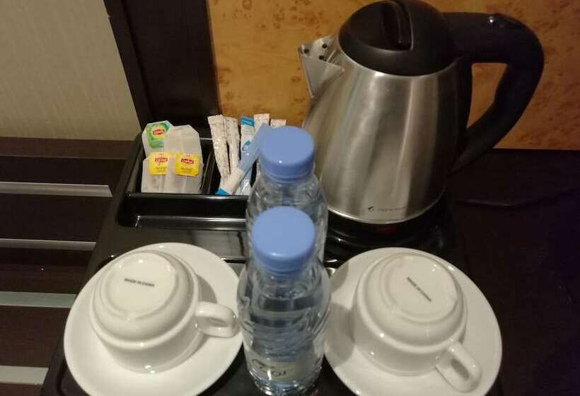 Номер Deluxe, Naviti Warwick Al Khobar