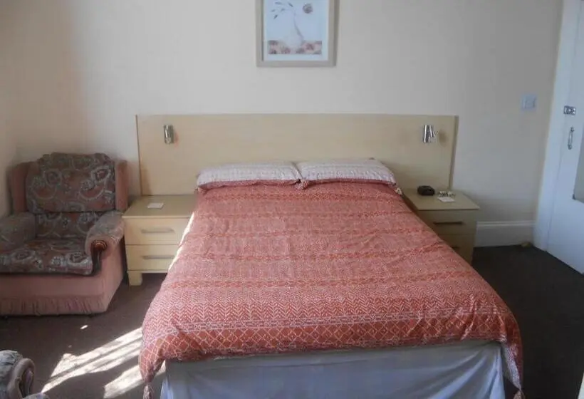 スタンダード４人部屋, St Annes