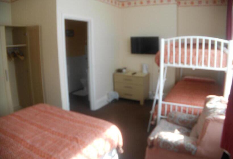 Quarto Quádruplo Estandar, St Annes