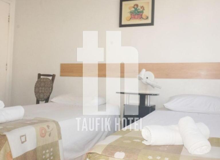 스탠다드 룸, Taufik