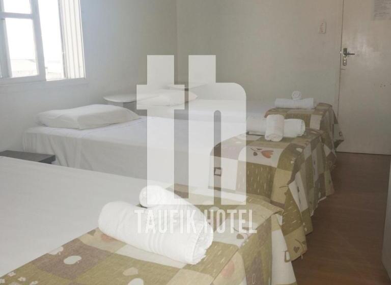 스탠다드 트리플 룸, Taufik