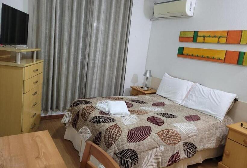 디럭스 룸, Taufik