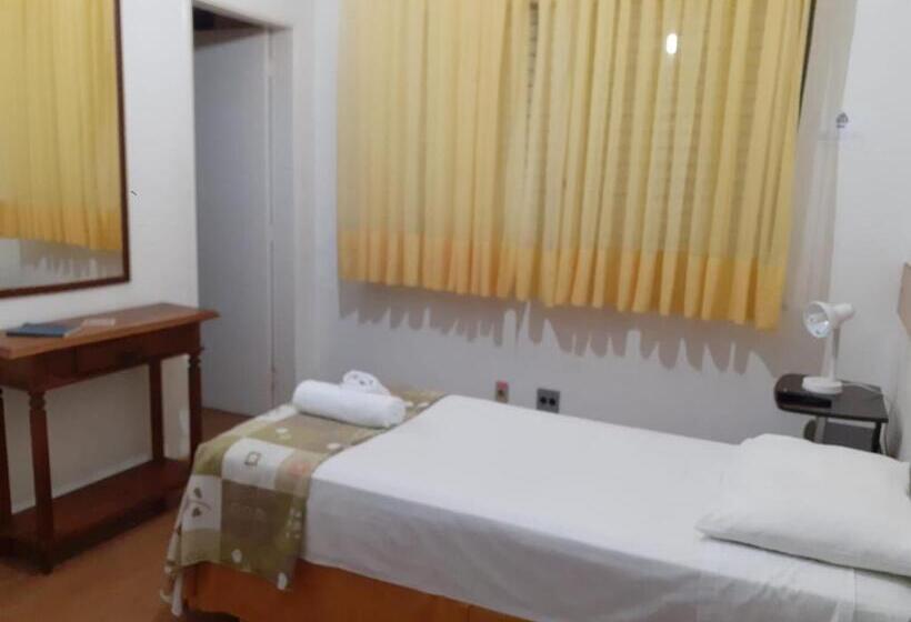 스탠다드 싱글 룸, Taufik