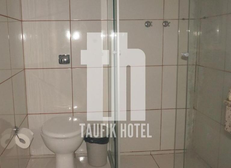 Трехместный Номер Deluxe, Taufik