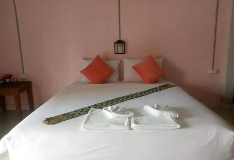 اتاق استاندارد با بالکن, The Guest Hotel Krabi