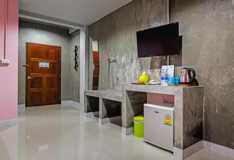 اتاق استاندارد با بالکن, The Guest Hotel Krabi