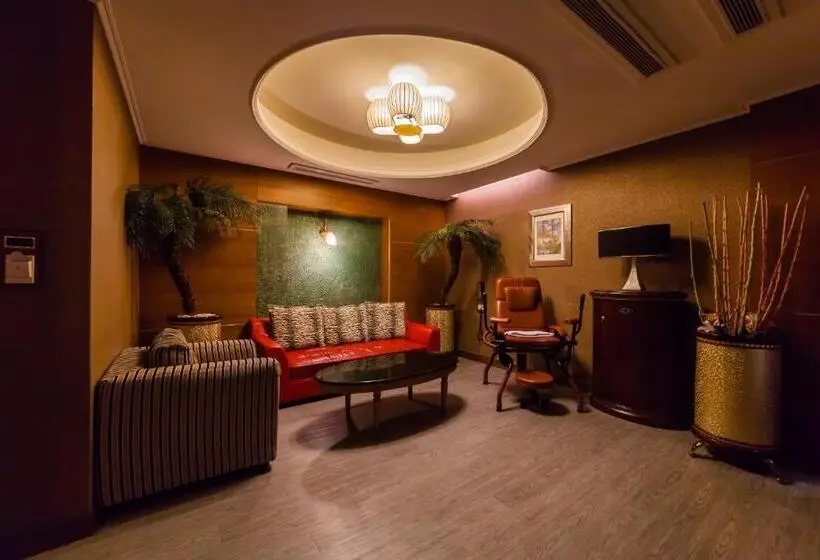 اتاق سوپریور, Lestar Motel
