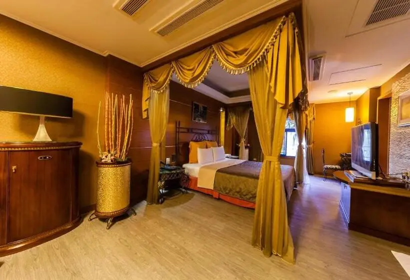 اتاق سوپریور سه تخته, Lestar Motel
