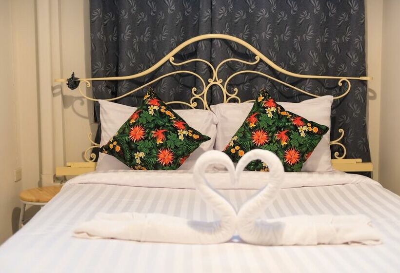 스탠다드 룸 공동 욕실, The Neighbors Hostel