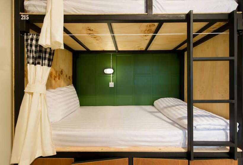 공동 객실, The Neighbors Hostel