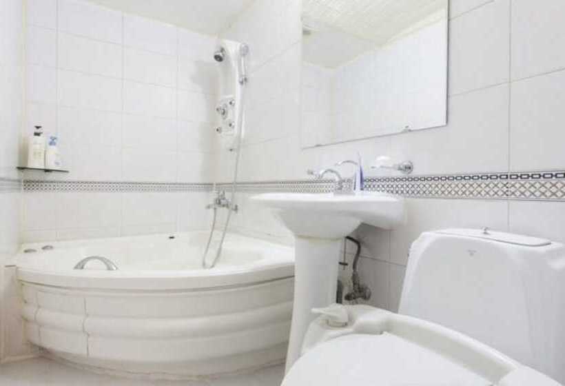 اتاق لوکس, Couple Motel