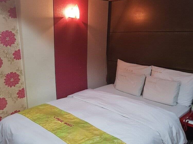 اتاق لوکس, Couple Motel