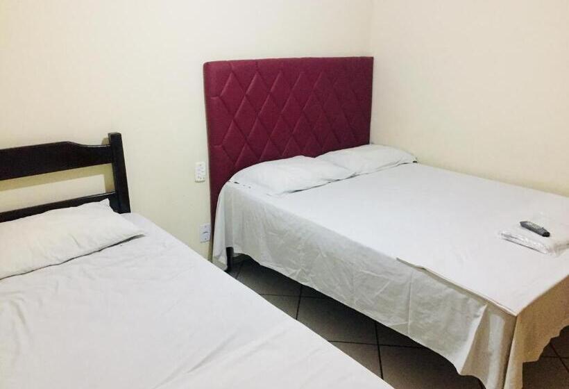 デラックストリプルルーム, Oliveira