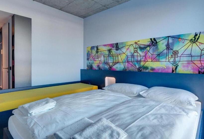 غرفة قياسية ثلاثية, Meininger Hotel Berlin East Side Gallery