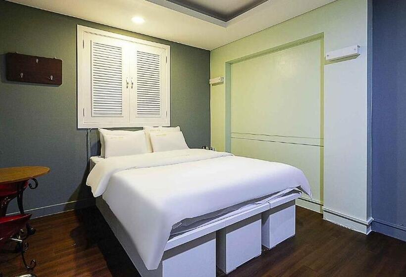 Номер Стандарт, Motel L Amant