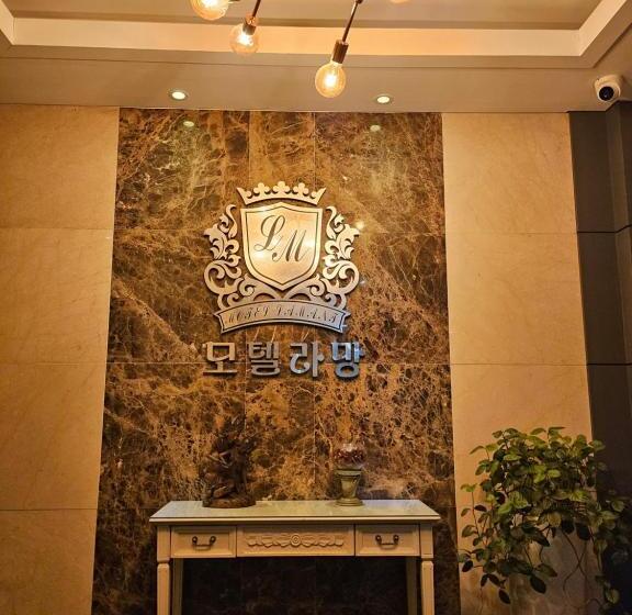 Номер Стандарт, Motel L Amant