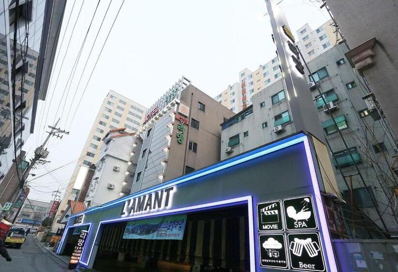 Quarto Estandar, Motel L Amant