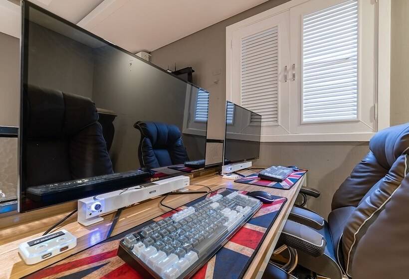 Quarto Estandar, Motel L Amant