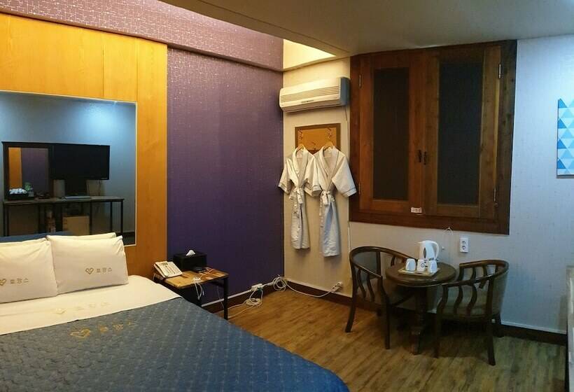 Номер Стандарт, Romance Motel