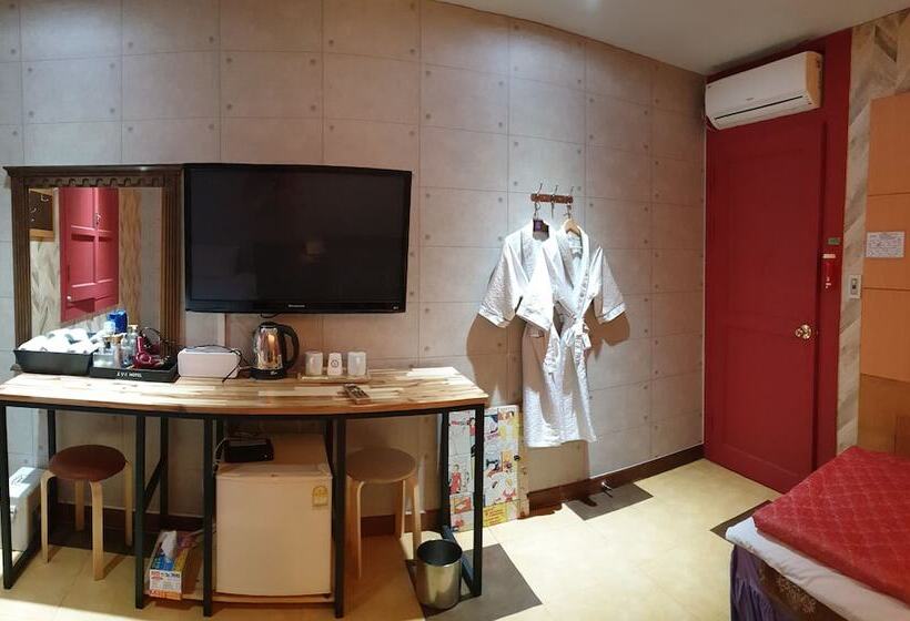 Номер Стандарт, Romance Motel