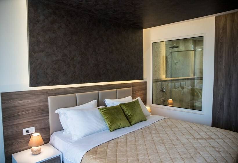 اتاق استاندارد, Salina