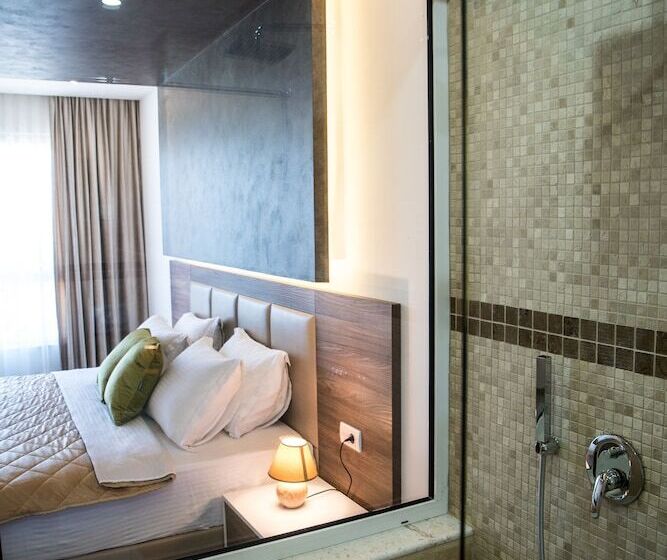 اتاق استاندارد, Salina