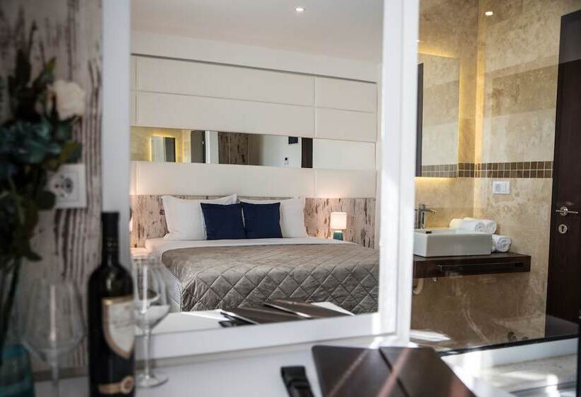 اتاق استاندارد, Salina