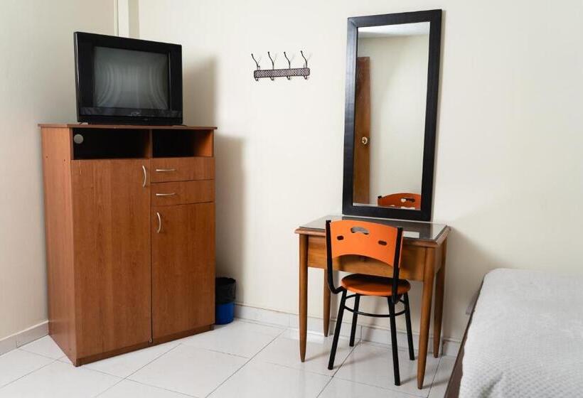 اتاق خانوادگی, Juanambu