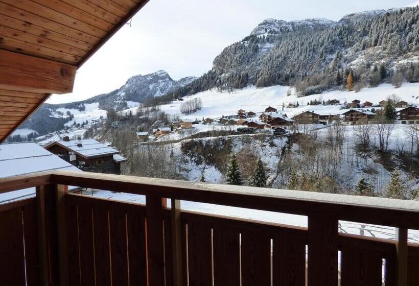 اتاق استاندارد با چشم‌انداز کوهستان, Les Flocons