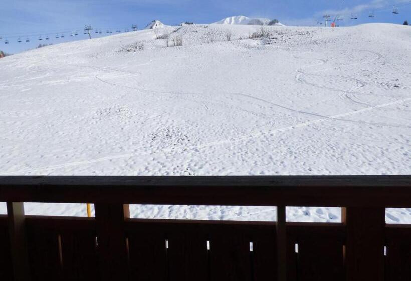 اتاق راحتی سه تخته, Les Flocons