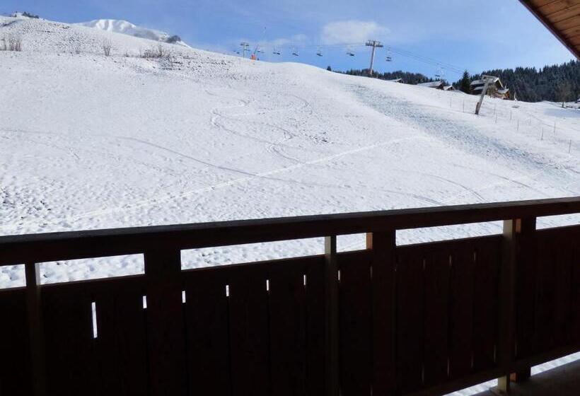 اتاق استاندارد چهار تخته, Les Flocons