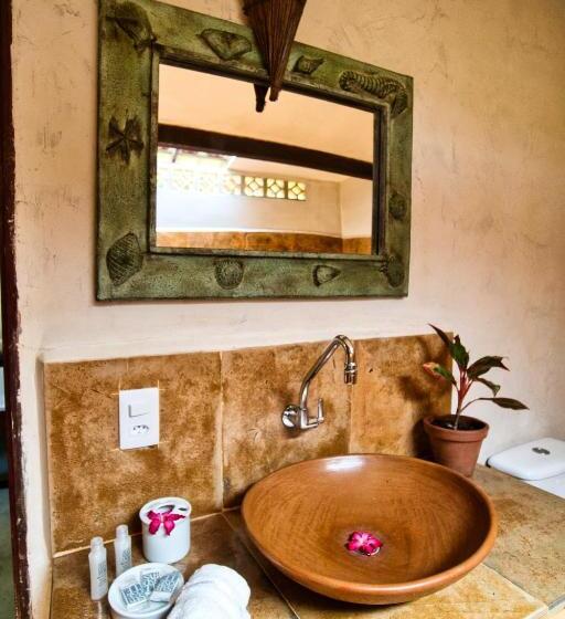 带阳台的三人标准间, Pousada Bate Vento