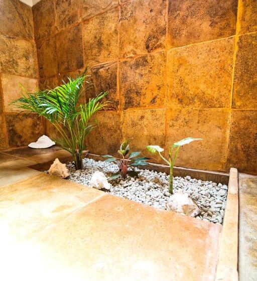 带阳台的三人标准间, Pousada Bate Vento