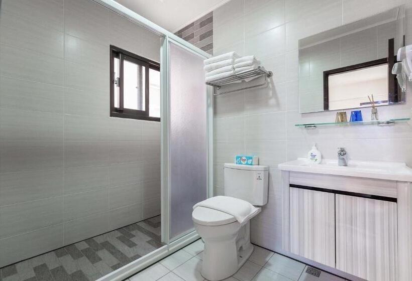 اتاق کلاسیک چهارنفره, 515 B&b