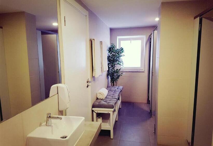 חדר סטנדרט לארבעה, Art 4 You Cascais Suites