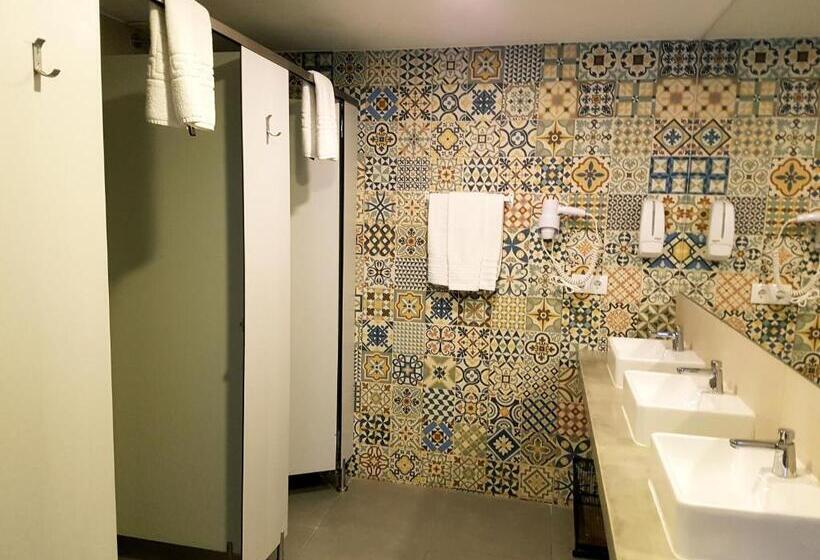 חדר סטנדרט לארבעה, Art 4 You Cascais Suites