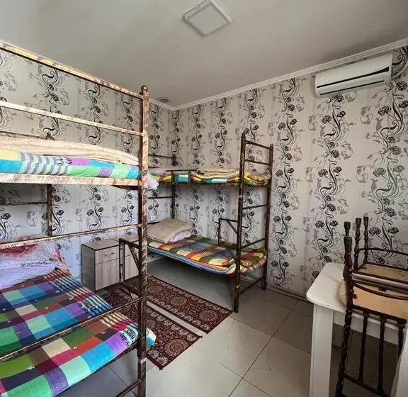 اتاق استاندارد چهار تخته, Bereke Hostel