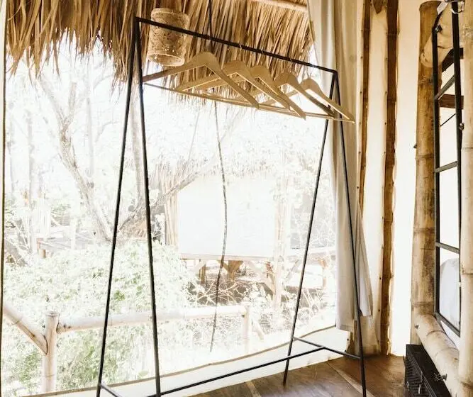 ルームシェアのワンベッド, Dreamsea Surf Resort Nicaragua