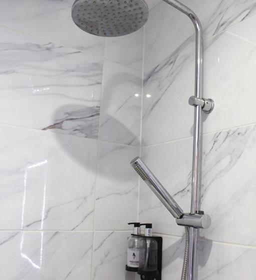 جناح عائلي, Mojitos Group Hotel Blackpool