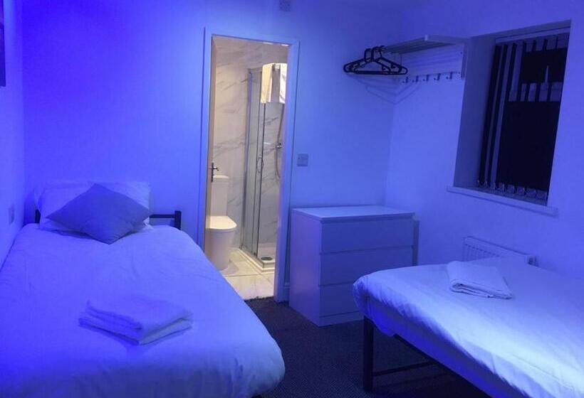 جناح عائلي, Mojitos Group Hotel Blackpool