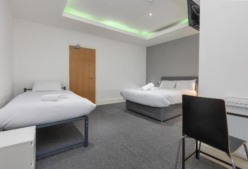 Quarto Familiar Vista Mar, Mojitos Group Hotel Blackpool