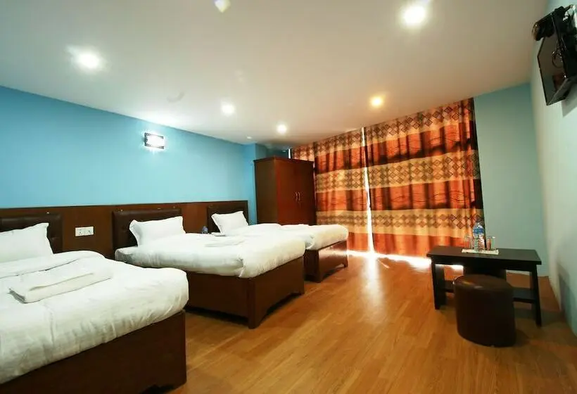 اتاق استاندارد سه نفره, Everest Holiday Inn