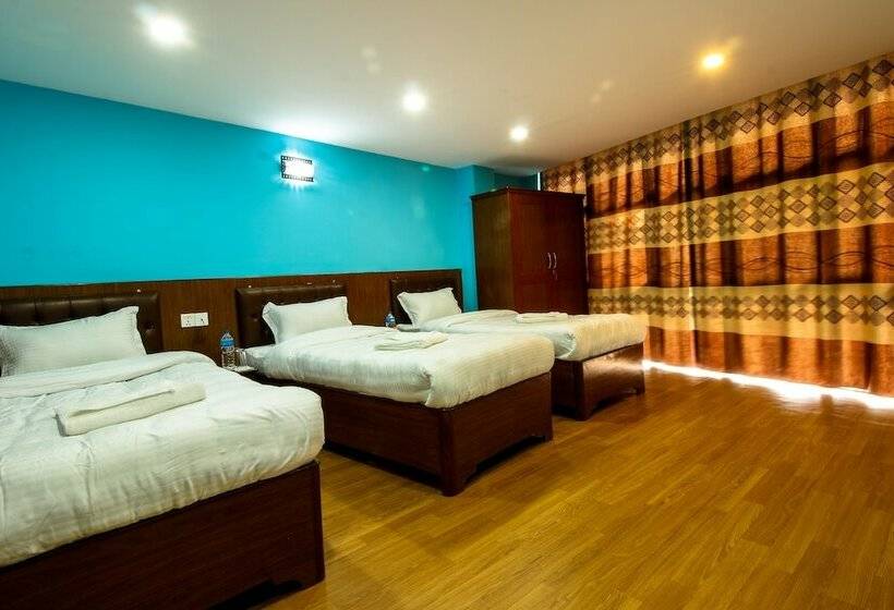 اتاق استاندارد سه نفره, Everest Holiday Inn