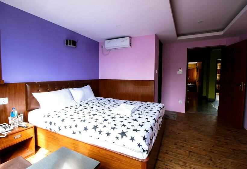 اتاق استاندارد, Everest Holiday Inn